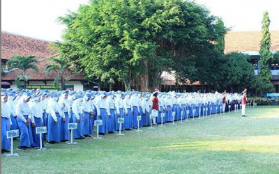 KETENTUAN SERAGAM SMA NEGERI 1 KENDAL